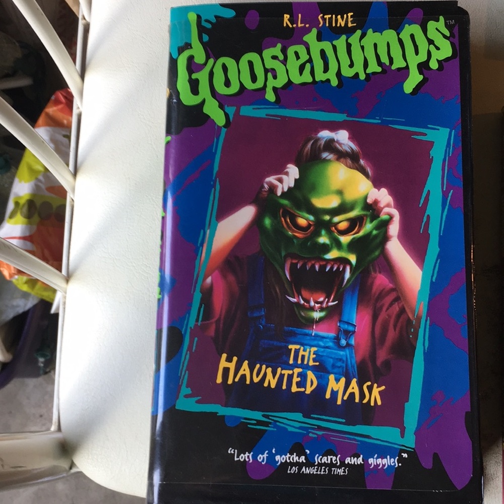 RL Stine goosebumps books and VHS tape - Picture 5 of 5